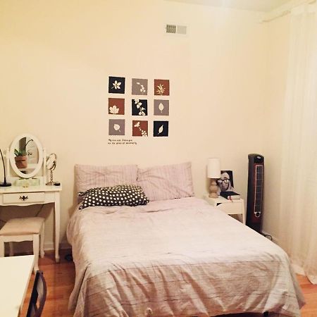 Cozy Bedrooms At University City In Philadelphia Exterior photo